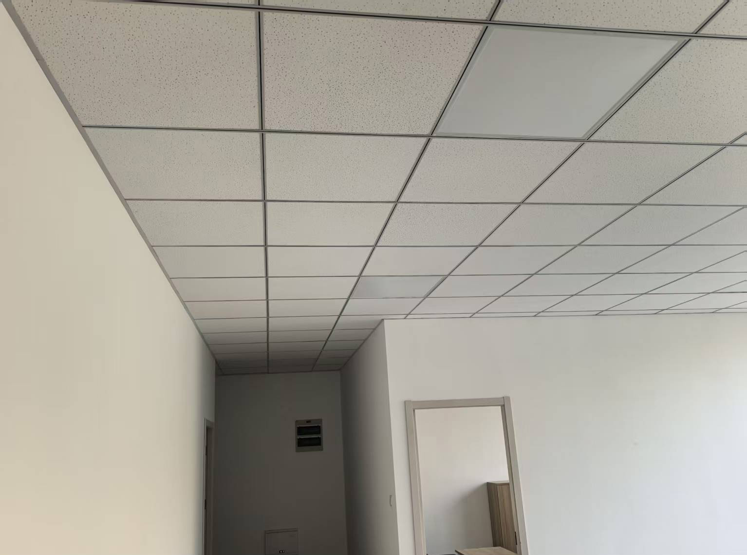 苏州办公室天花板装修